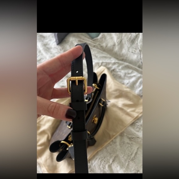 💯 authentic Louise Vuitton flower  tote - Picture 2 of 6